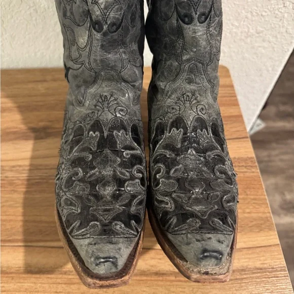 Corral Women’s Embroidered Leather Black Cowboy Boots Size 8 Boot Barn Like NEW - Picture 3 of 10